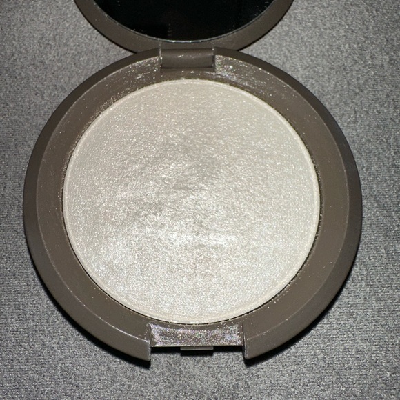Becca Shimmering Skin Perfecter in Pearl - Picture 1 of 4